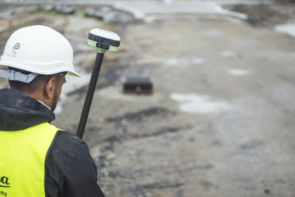 949991 GS05 LTE Rover GNSS Smart Antenna