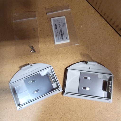 [12-521566] 206512-00S SP80 Battery Door Kit
